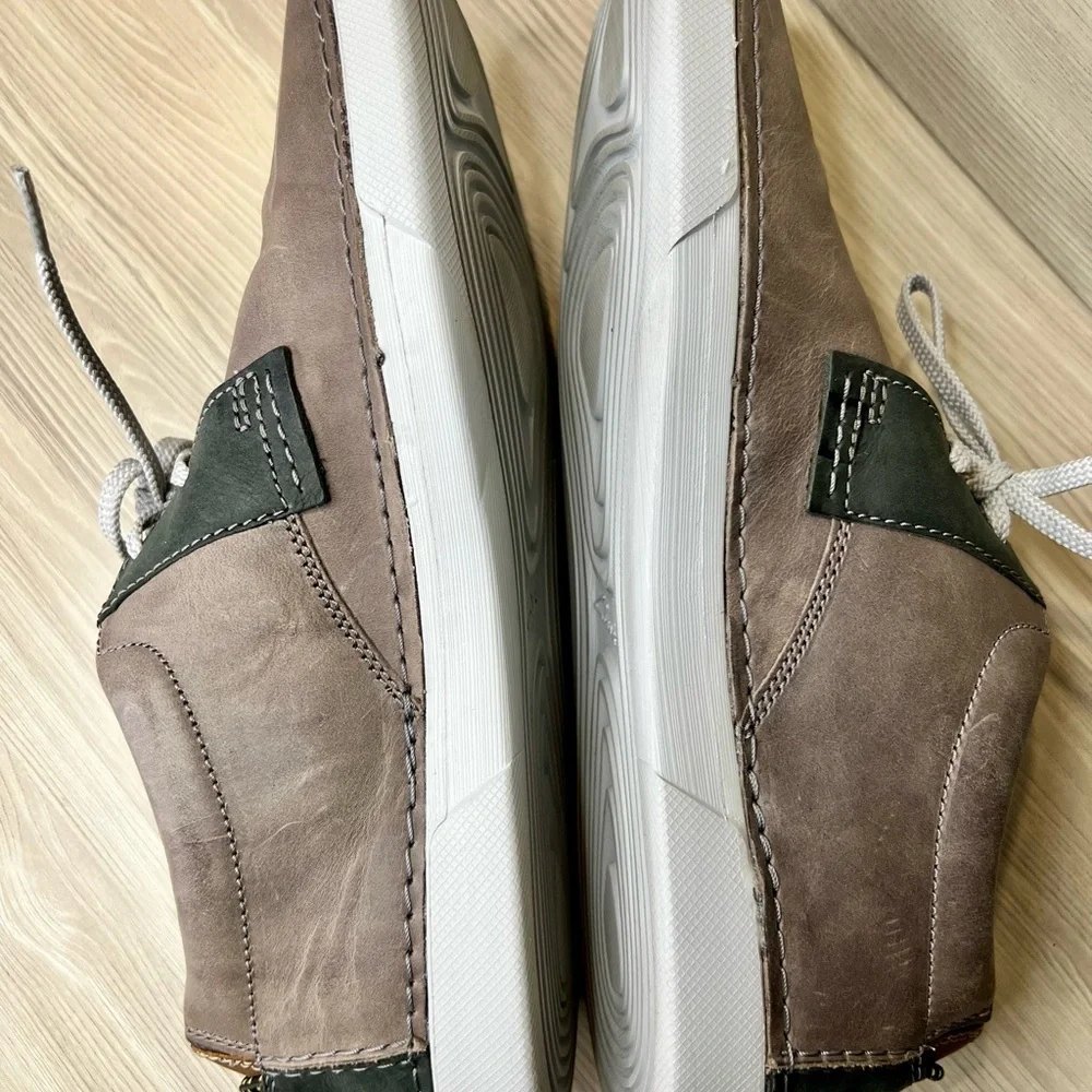 Clarks Brown and Green‎ Leather Loafers